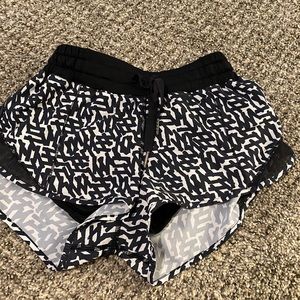 Lululemon hotty hot shorts